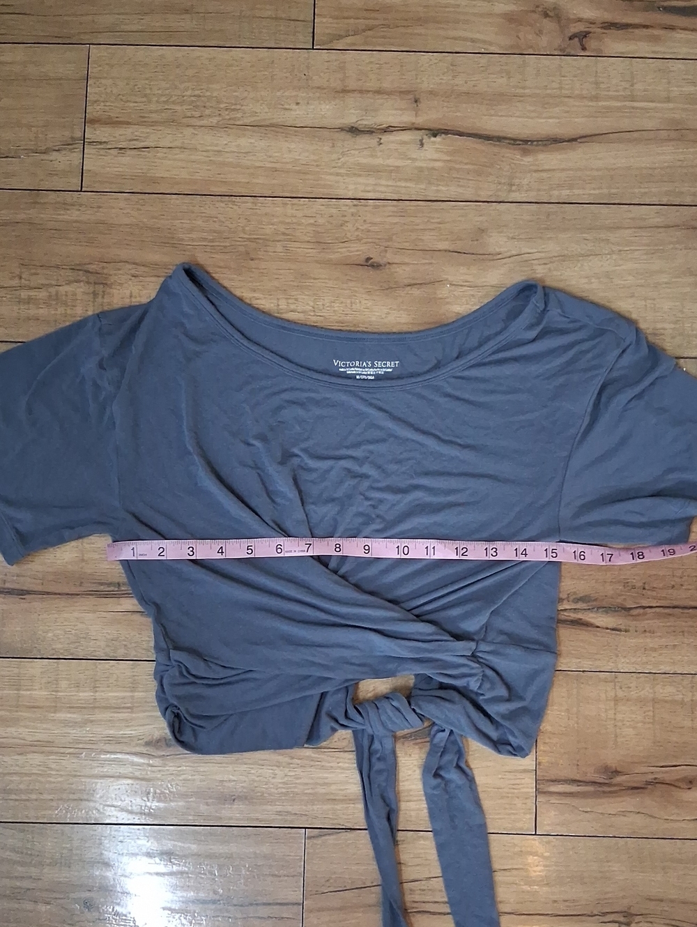 Victoria's Secret Women’s Gray Twist-Front Crop Top Short Sleeves Medium - Picture 15 of 16